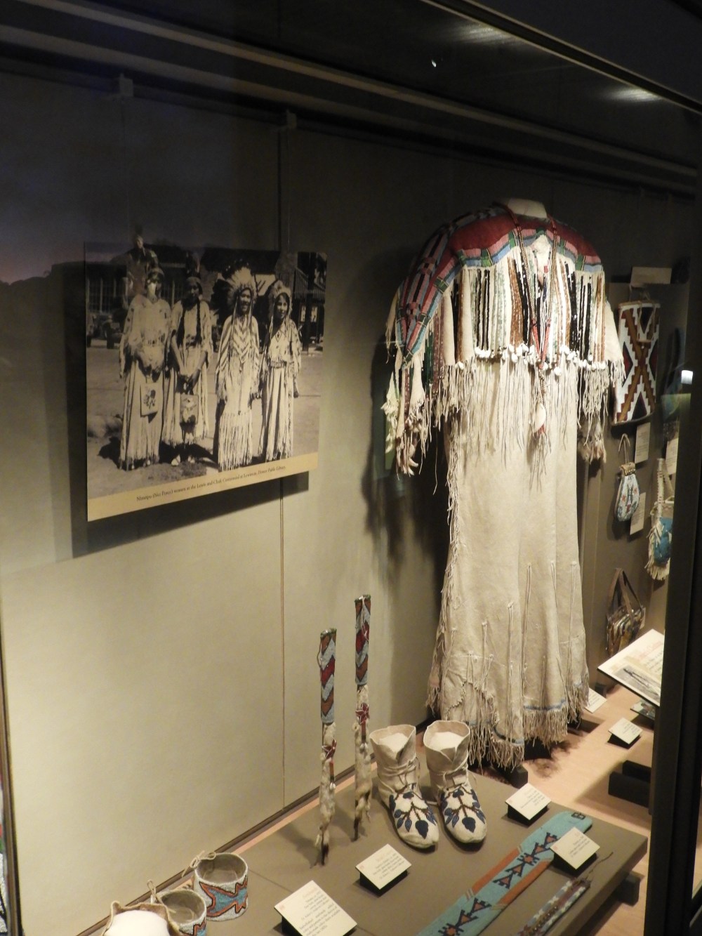 SD 2 LAKOTA & ECLIPSE 2071 057